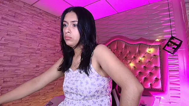 Roxanne Han online show from 11-11-25, 11:38