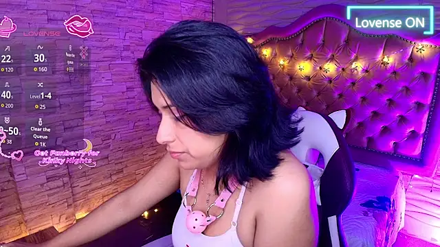 Roxanne Han online show from 11-28-25, 11:54