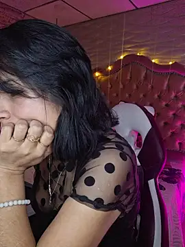 Roxanne Han online show from 11-23-25, 11:53