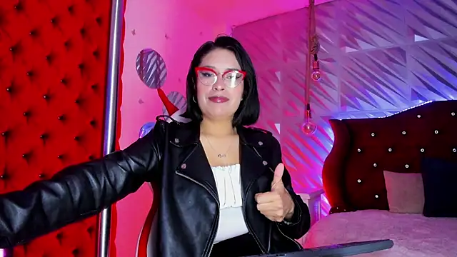 Roxanne Han online show from 05-13-26, 12:12