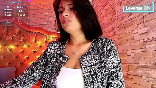 Roxanne Han online show from 01-07-26, 11:48