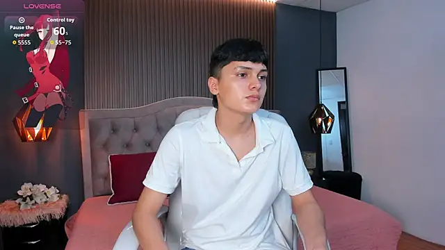 Snapshot of Maxii18_ chatting on 11-05-25, 07:39 Maxii18 online show from 11-05-25, 07:39