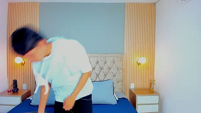 Snapshot of Maxii18_ chatting on 01-10-26, 02:51 Maxii18 online show from 01-10-26, 02:51