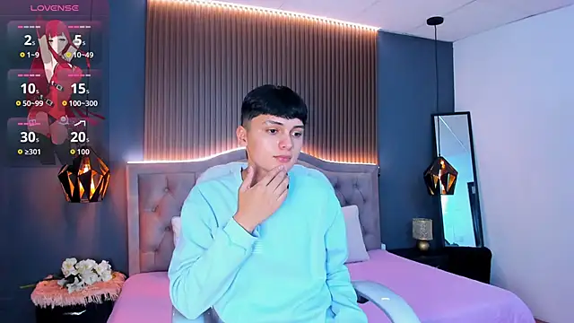 Snapshot of Maxii18_ chatting on 10-29-25, 06:51 Maxii18 online show from 10-29-25, 06:51