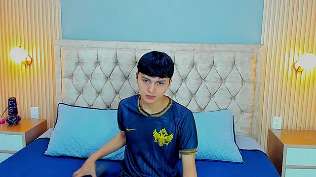 Snapshot of Maxii18_ chatting on 01-09-26, 02:51 Maxii18 online show from 01-09-26, 02:51