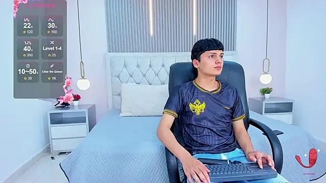 Snapshot of Maxii18_ chatting on 12-04-25, 06:51 Maxii18 online show from 12-04-25, 06:51