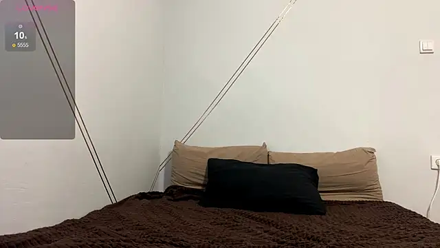 Snapshot of MoniShy chatting on 11-04-25, 02:43 MoniShy online show from 11-04-25, 02:43