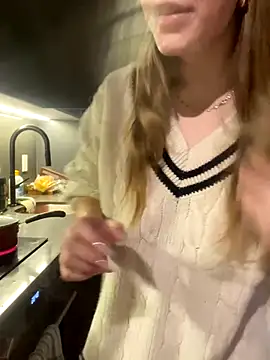 elliepixie online show from 12-20-25, 01:41