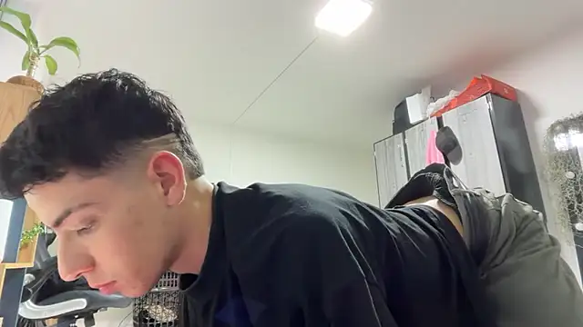 Sebastian Reed online show from 02-27-26, 11:04