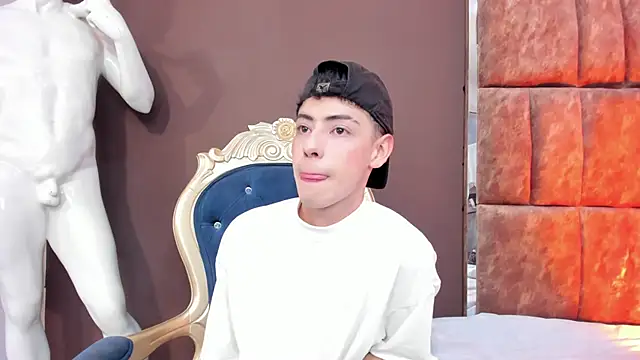 Sebastian Reed online show from 01-11-26, 11:55