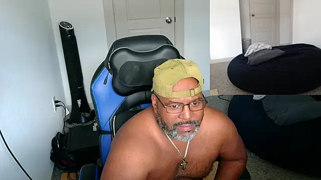 SplendaDaddy50 online show from 10-24-25, 05:23