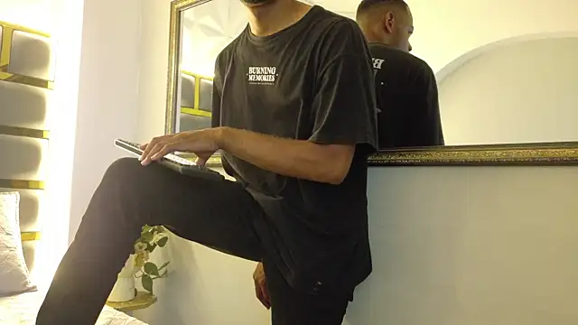 Neytanmalcon online show from 10-31-25, 08:38