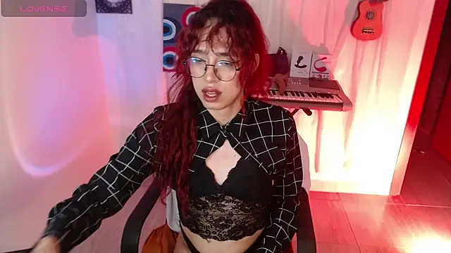 AdelineEsposito online show from 05-09-26, 05:55