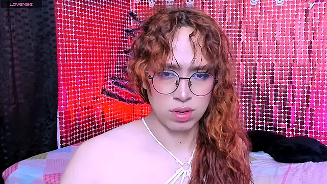 AdelineEsposito online show from 01-09-26, 01:51