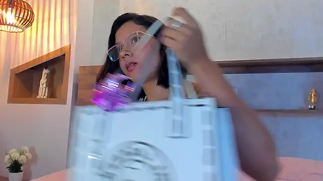 sophie duval online show from 04-13-26, 08:13