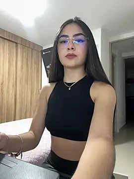 IslaCole online show from 07-15-26, 12:06