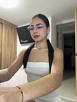 IslaCole online show from 07-13-26, 11:59