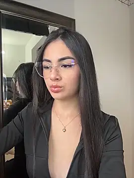 IslaCole online show from 02-19-26, 10:40