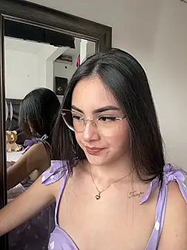 IslaCole online show from 01-10-26, 08:04