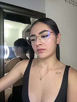 IslaCole online show from 03-10-26, 11:20