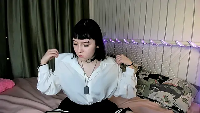 KandiStonelake online show from 10-30-25, 05:21