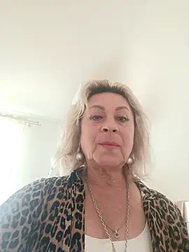 Snapshot of Anabel-455 chatting on 10-27-25, 11:33 Anabel-455 online show from 10-27-25, 11:33