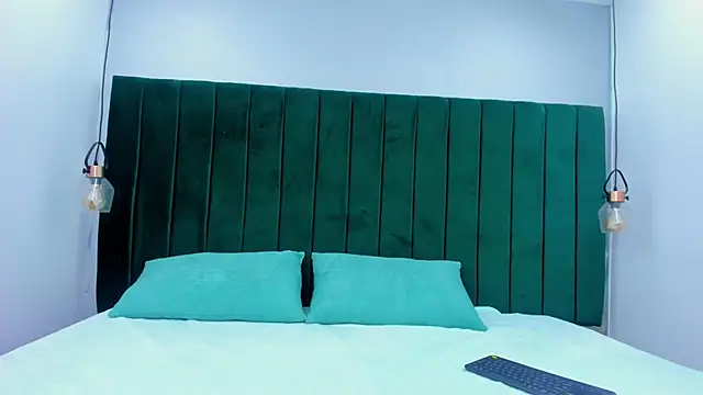 Melody Horney online show from 12-01-25, 08:42