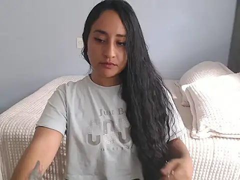 cute8smile online show from 01-10-26, 03:18