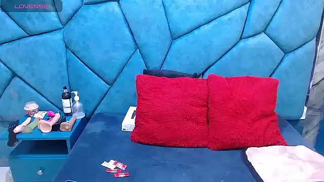 JulietaDiamond online show from 05-09-26, 02:59
