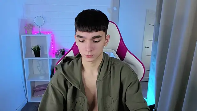 YamiTwink online show from 11-22-25, 05:39