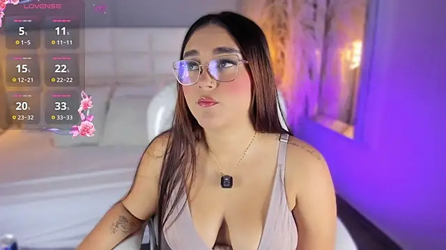 Snapshot of Anasha21 chatting on 06-30-26, 07:36 Anasha21 online show from 06-30-26, 07:36