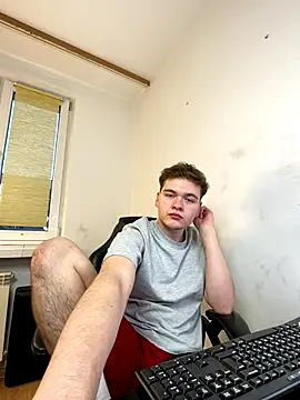 danielxfun online show from 12-17-25, 02:33