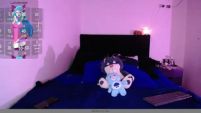 SharonSalazar online show from 10-30-25, 02:43