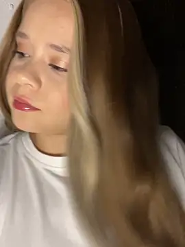 Abbyfisher22  online show from 04-12-26, 11:41