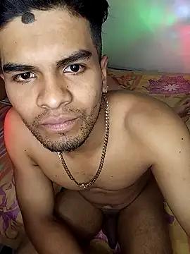 Snapshot of dess-3425 chatting on 10-30-25, 04:15 dess-3425 online show from 10-30-25, 04:15