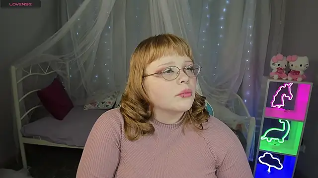 LottieReed online show from 12-04-25, 04:28