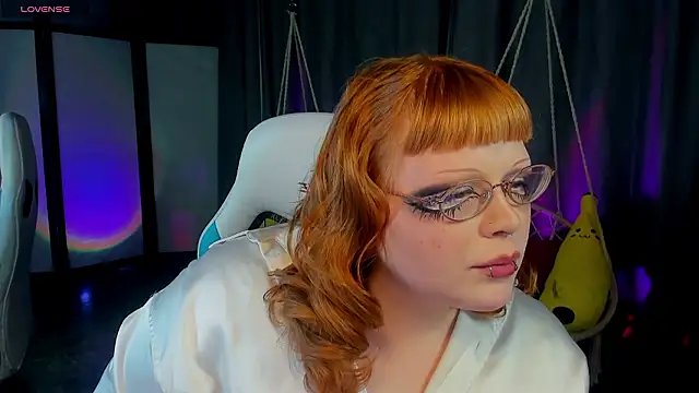 LottieReed online show from 02-04-26, 05:08