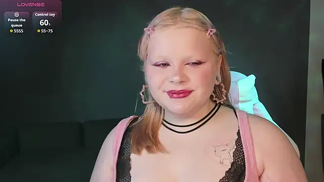 LottieReed online show from 05-24-26, 07:19