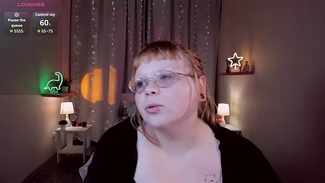 LottieReed online show from 11-14-25, 01:37