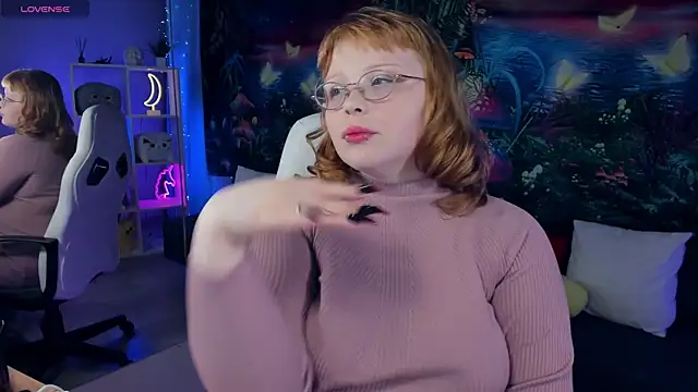 LottieReed online show from 11-28-25, 05:02