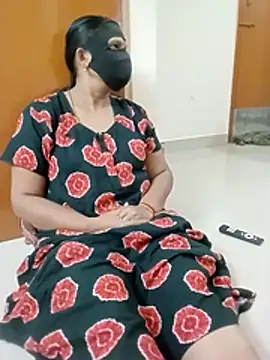 Snapshot of tamilammu1431 chatting on 02-06-26, 04:14 tamilammu1431 online show from 02-06-26, 04:14