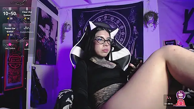 Dalia Vorhees online show from 10-28-25, 01:28