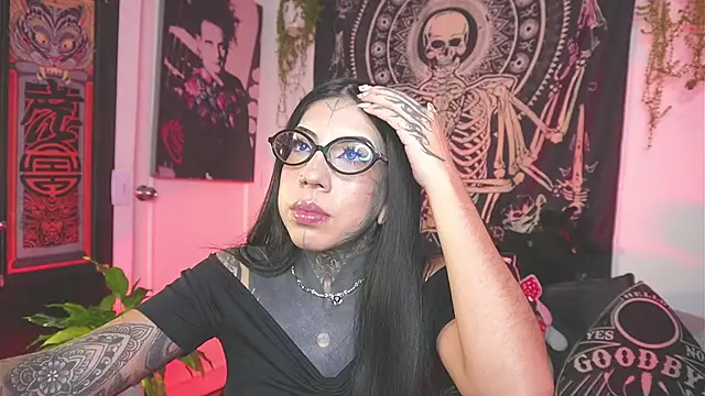 Dalia Vorhees online show from 06-02-26, 01:49