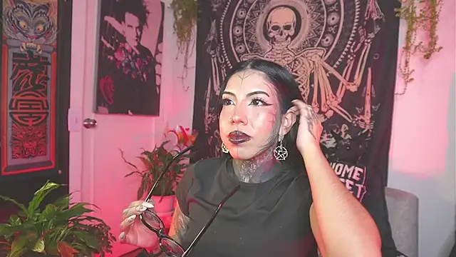 Dalia Vorhees online show from 05-26-26, 01:15