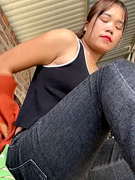 nachi-baby online show from 10-30-25, 06:01