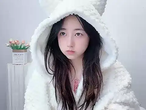 Snapshot of Love-hanzaizai718 chatting on 10-27-25, 04:52 Love-hanzaizai718 online show from 10-27-25, 04:52