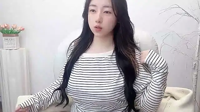 Snapshot of Love-hanzaizai718 chatting on 11-05-25, 05:16 Love-hanzaizai718 online show from 11-05-25, 05:16