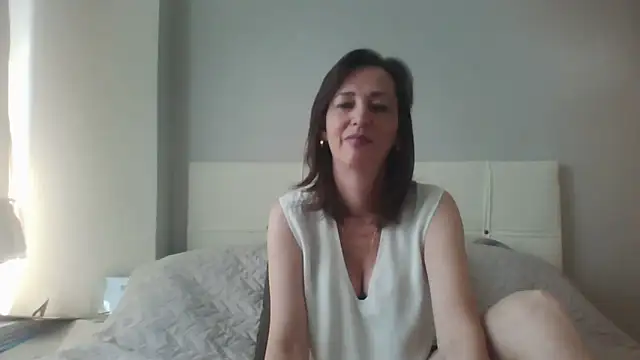 ArianaStarr online show from 05-15-26, 06:55