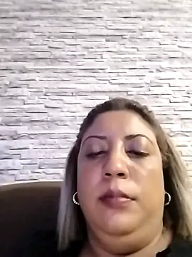 Snapshot of IndianLara chatting on 11-01-25, 12:06 IndianLara online show from 11-01-25, 12:06