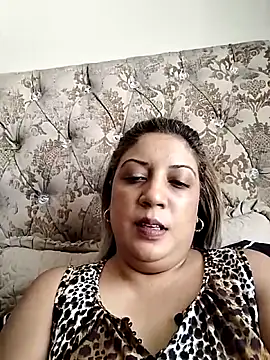 Snapshot of IndianLara chatting on 11-03-25, 09:35 IndianLara online show from 11-03-25, 09:35